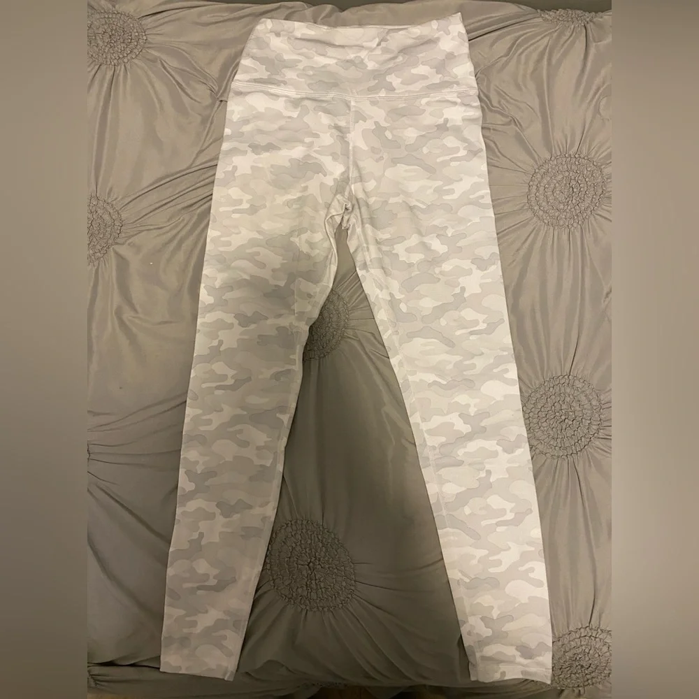 White Camo Leggings - Picture 1 of 2